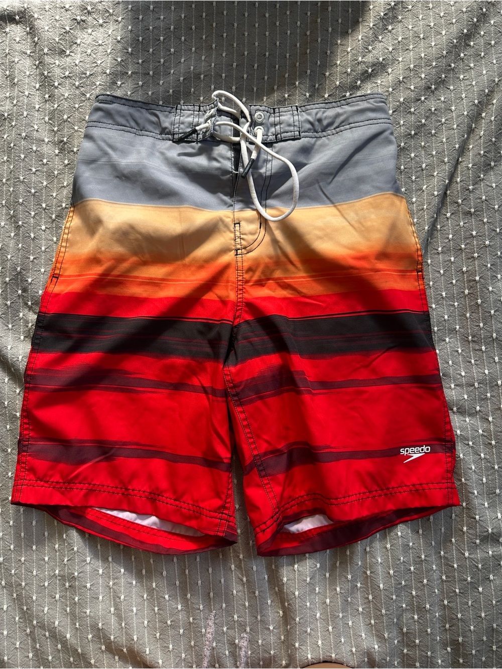 Men’s Speedo bathing suit swim trucks black red striped size small